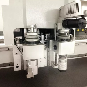 Alternative view of Máy cắt dao rung 1625